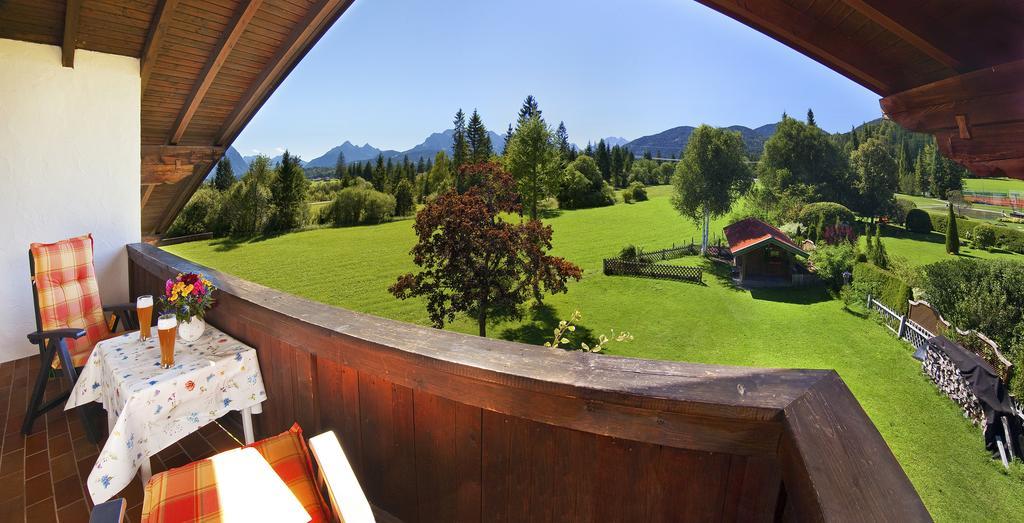 Gaestehaus Oberland فوالغو الغرفة الصورة